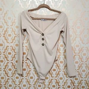 Fashion Nova/ bodysuit